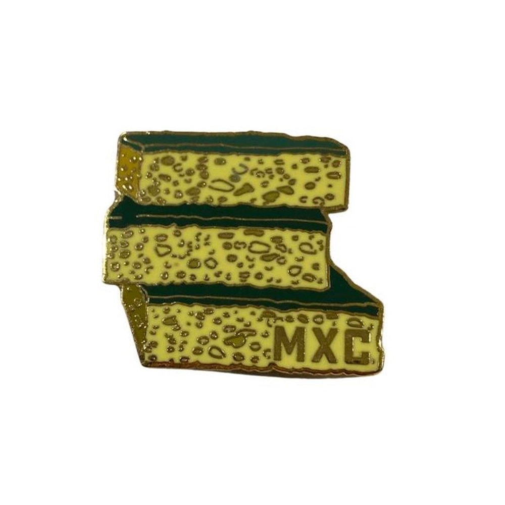 Monèt X Change Sponge Pin